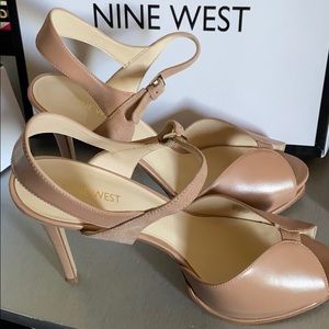 A Nine West nude high platform shoe